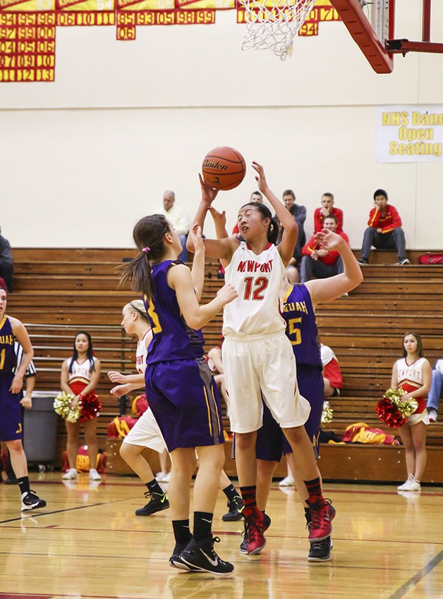 Issaquah player Lauren Longo