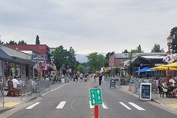 Folks enjoy outdoor eating during the start of the Streatery Pilot in downtown Issaquah. Photo courtesy city of Issaquah.